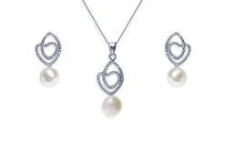 Ivory And Co Salzberg Pendant -Bridal Supply Store Salzberg P and E main 1